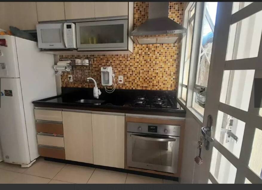 VENDE-SE CASA CONDOMÍNIO CAMINHOS DA SERRA IV