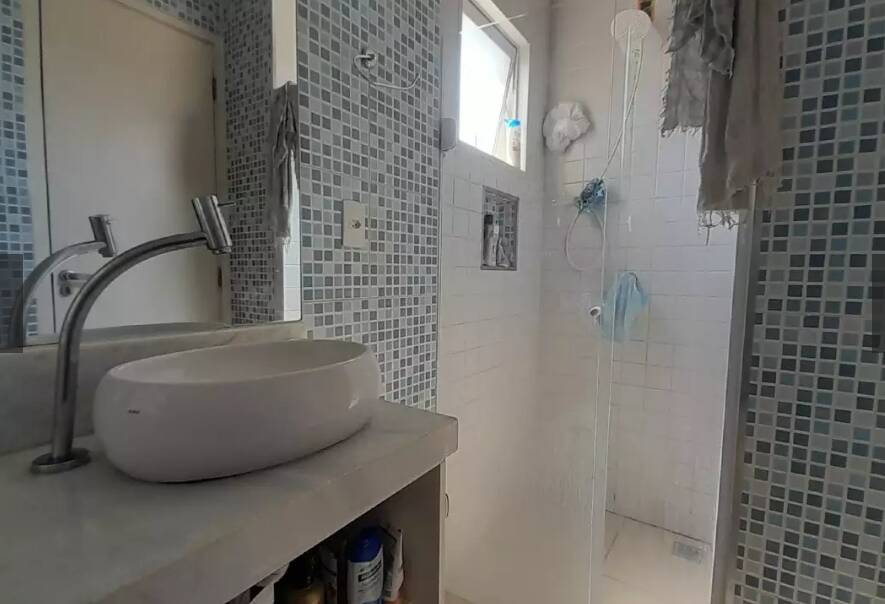 VENDE-SE CASA CONDOMÍNIO CAMINHOS DA SERRA IV