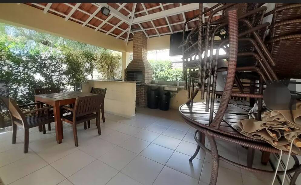 VENDE-SE CASA CONDOMÍNIO CAMINHOS DA SERRA IV