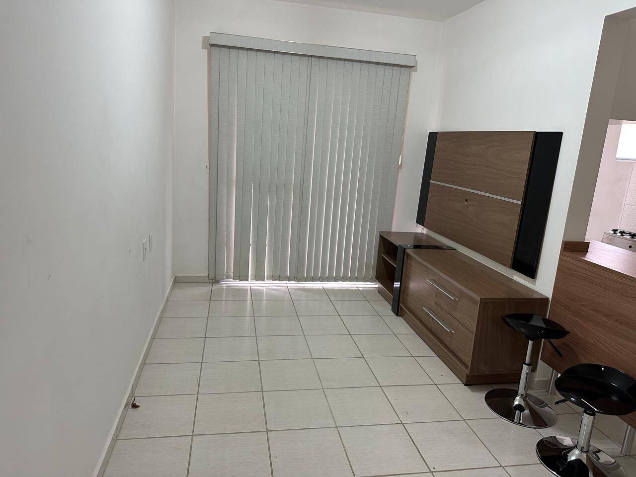 MEDEIROS Vende-se apartamento varanda do japy.