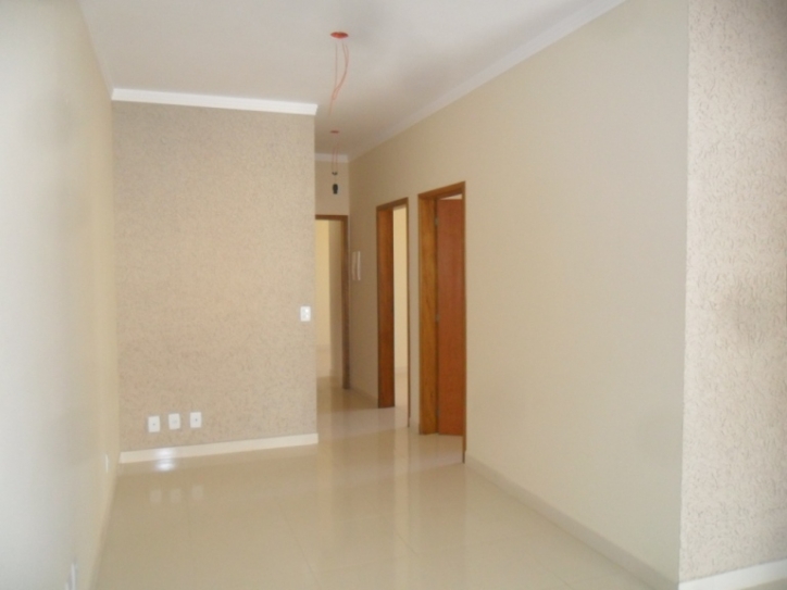 casa terreá com 3 dorm jundiaí