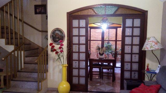 casa com 3 dormitórios